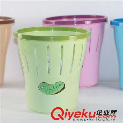 糖果色垃圾桶 為生活注入一抹亮色，輕松收納，悅享清潔